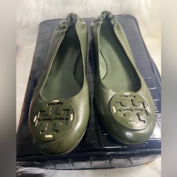 Tory Burch Shoes - TORY BURCH GREEN MINNIE TRAVEL BALLET💚